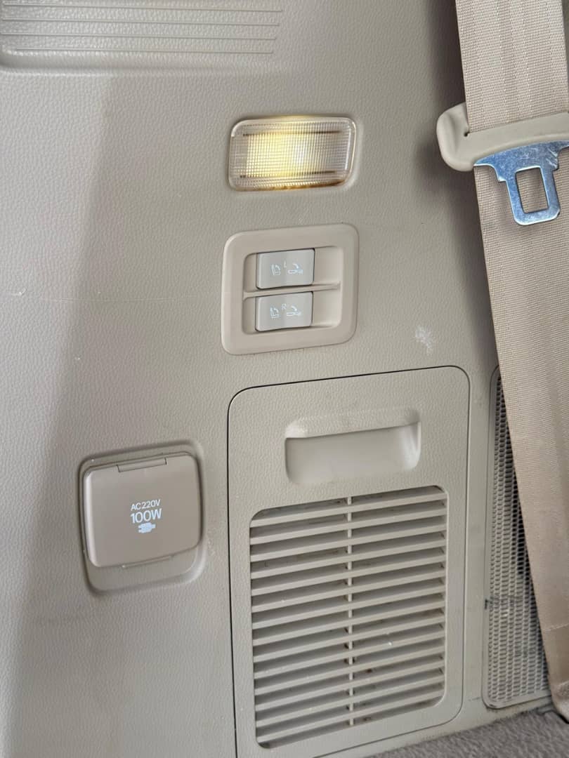 Toyota LC300 écran multimédia