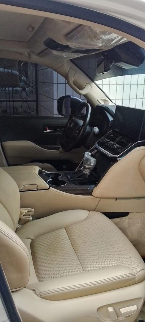 Land Cruiser plaque Dubai