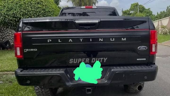 Ford F-150 plaque USA