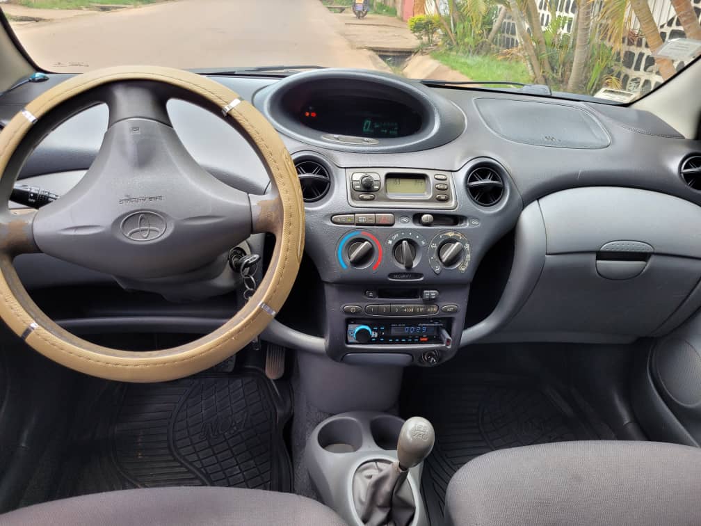 Toyota Yaris documents